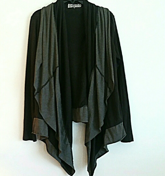 GROCERIES Jackets & Blazers - 👍BLACK & GRAY CARDIGAN CAPE DUSTER (lol!)! EUC!